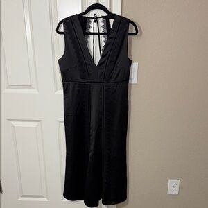 Foxiedox Elegant Black Lace Midi Dress